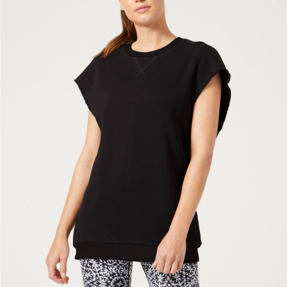 Wear It To Heart - CHELSEA SLEEVELESS SWEATSHIRT BLACK